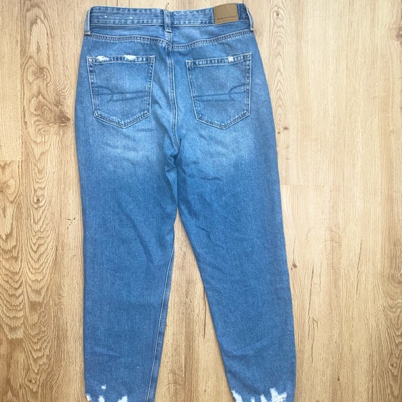 American Eagle High Rise Cropped Mom Jeans - Picture 5 of 8